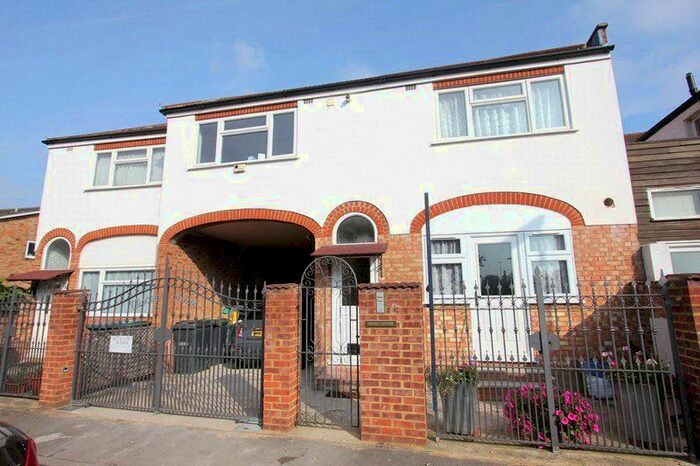 1 Bedroom Flat To Rent In Tuscany House, Annington Road, East Finchley, London, N2