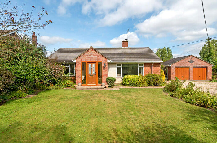 3 Bedroom Bungalow For Sale In Carters Clay, Lockerley, Romsey, Hampshire, SO51