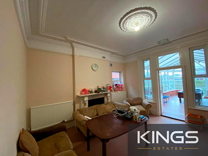 10 Bedroom Detached House To Rent In Alma Road, SO14