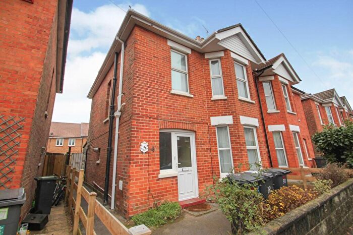 4 Bedroom Property To Rent In Cyril Road, Bournemouth, BH8