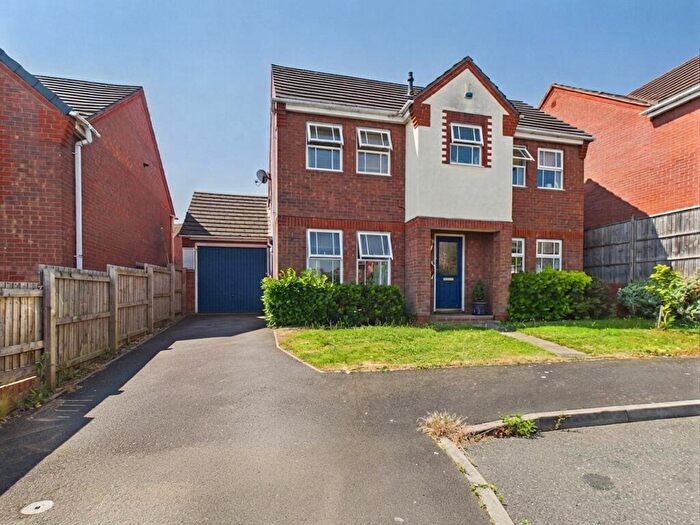 3 Bedroom Detached House For Sale In Shetland Avenue, Wilnecote, Tamworth, B77
