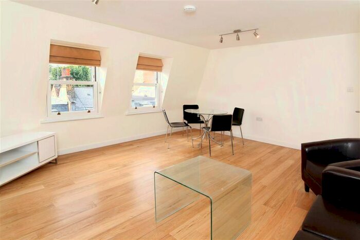 2 Bedroom Flat To Rent In Reids Building, Leather Lane, London, EC1N