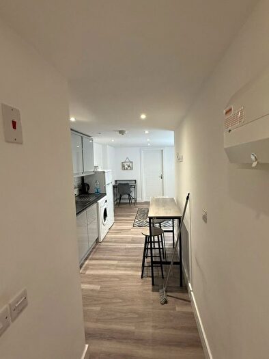 1 Bedroom Flat To Rent In - Wellington Street, LU1