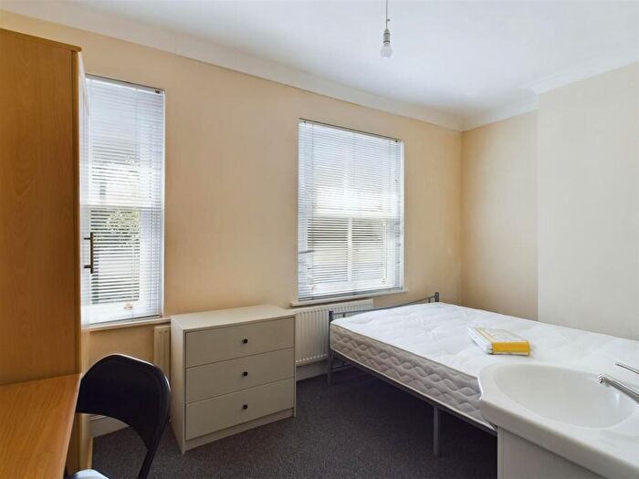 4 Bedroom Terraced House To Rent In Hollingdean Road, Brighton, BN2