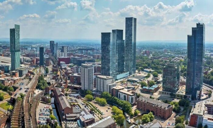 2 Bedroom Apartment To Rent In Deansgate Square, Owen Street New Jackson, M15