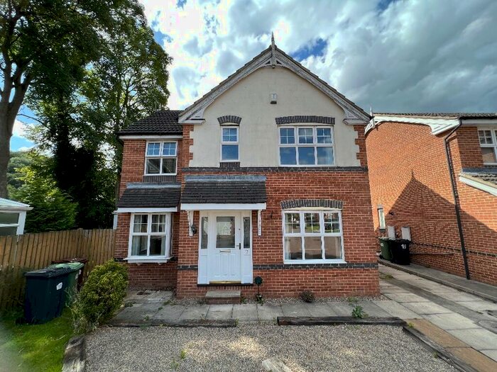 4 Bedroom Detached House To Rent In Walkers Mount, Leeds, West Yorkshire, LS6