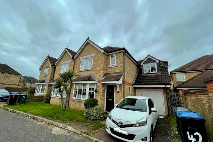 6 Bedroom Semi-Detached House To Rent In Egham, Surrey, TW20