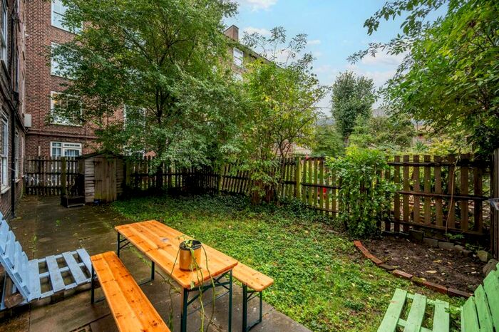 5 Bedroom Flat To Rent In Hollybush House, Hollybush Gardens, Bethnal Green, London, E2