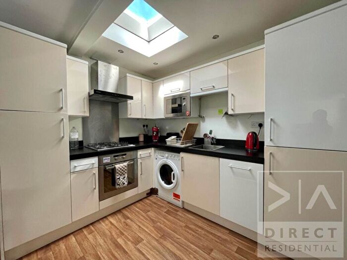 1 Bedroom Apartment To Rent In High Street, Epsom, KT19
