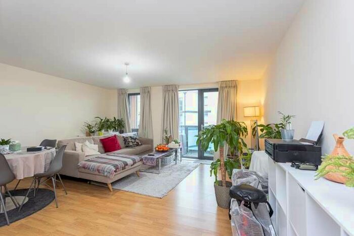 2 Bedroom Flat To Rent In Charcot Avenue, Colindale, London, NW9