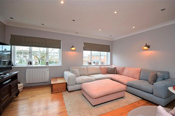 3 Bedroom Property To Rent In Staines Road East, Sunbury-On-Thames, TW16