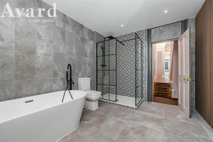 3 Bedroom Maisonette To Rent In Warleigh Road, Brighton, BN1