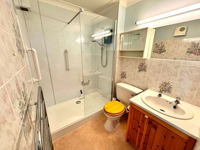 1 Bedroom Flat For Sale In Home Sarum House, Wilton Road, Salisbury, Wiltshire, SP2
