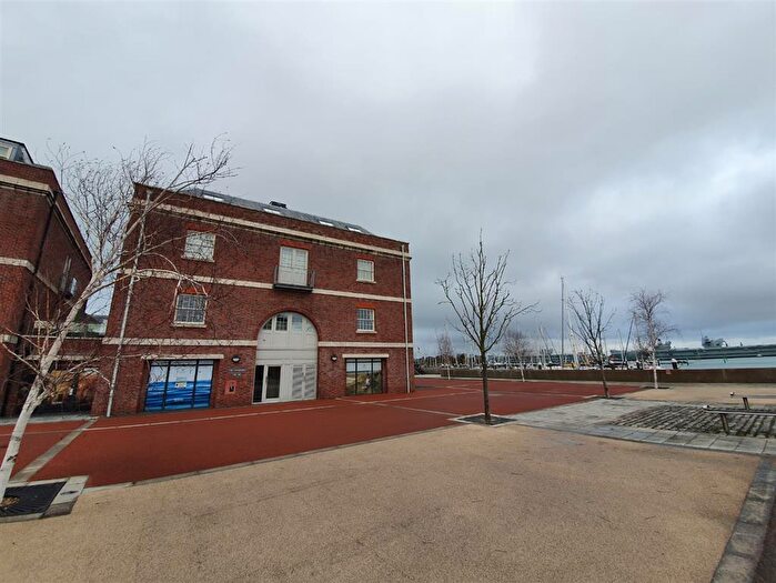 1 Bedroom Apartment To Rent In Salt Meat Lane, Gosport, PO12