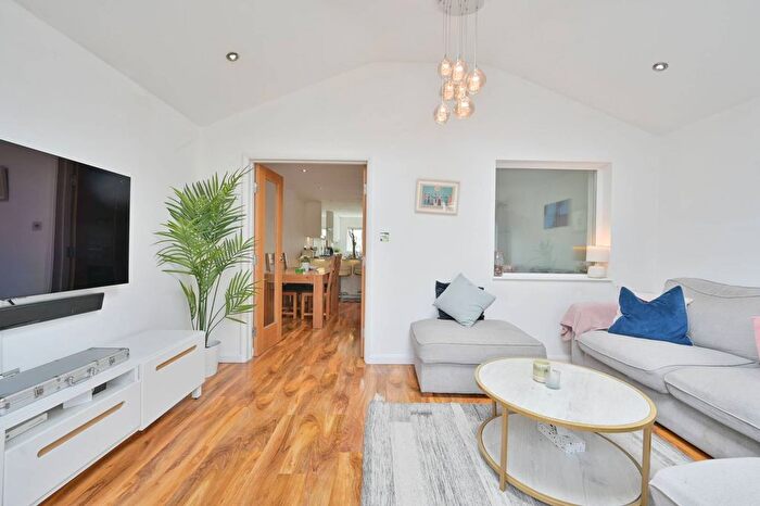 3 Bedroom End Terrace House For Sale In Ashbourne Road, Tooting, Mitcham, CR4