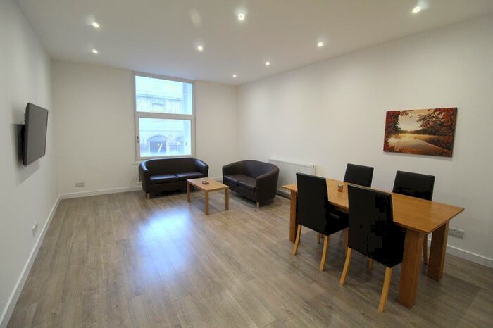 1 Bedroom Flat To Rent In Adelphi, Second Floor, AB11