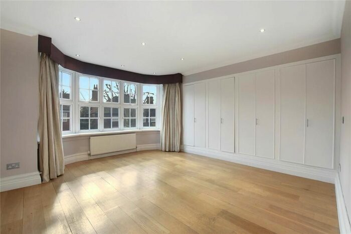 1 Bedroom Flat To Rent In Wadham Gardens, Primrose Hill, London, NW3