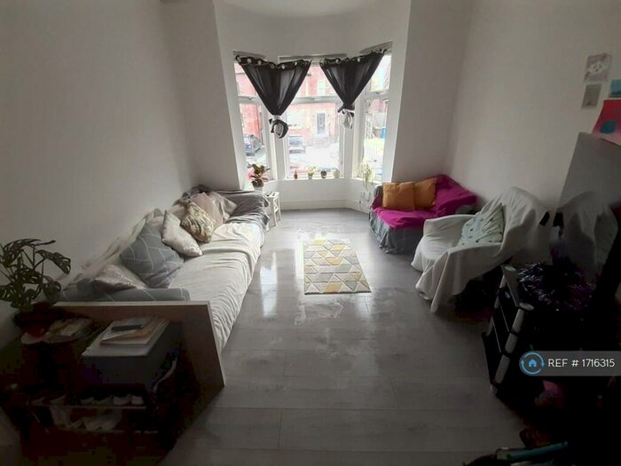 6 Bedroom Terraced House To Rent In Talbot Road, Fallowfield, Manchester, M14