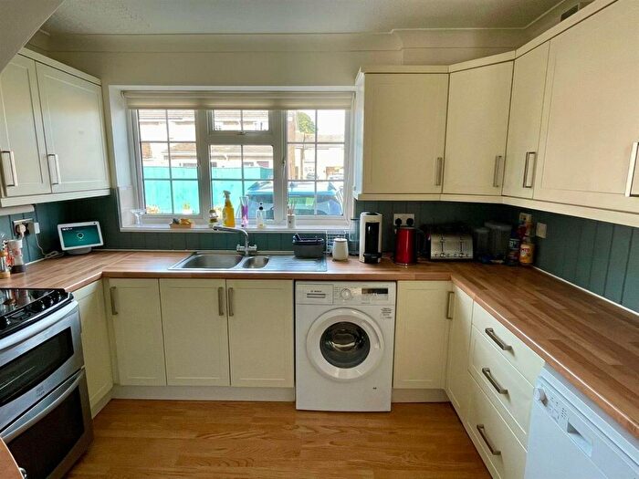 3 Bedroom Terraced House For Sale In Heather Close, Throop, Bournemouth, BH8