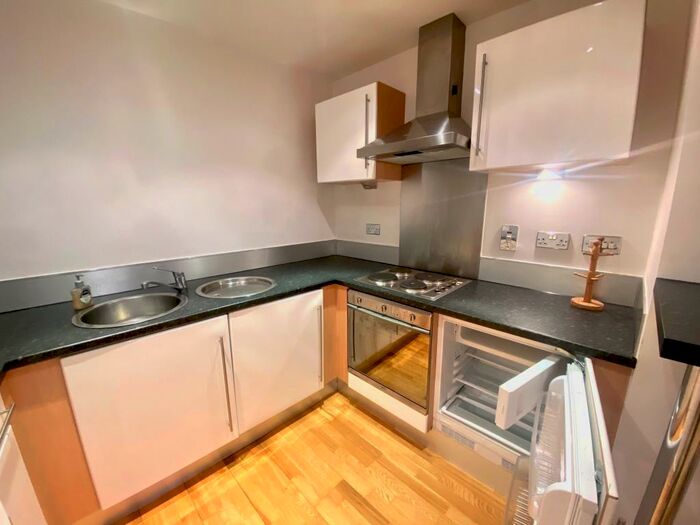 Apartment To Rent In Catalina, City Island, City Centre, LS12