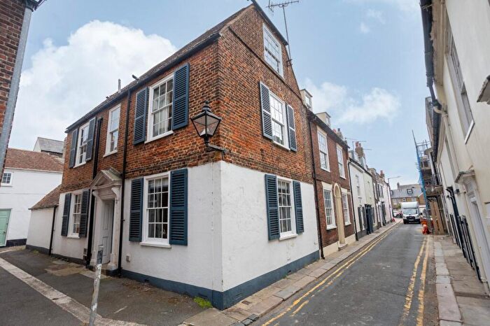 4 Bedroom End Of Terrace House For Sale In Middle Street, Deal, Kent, CT14