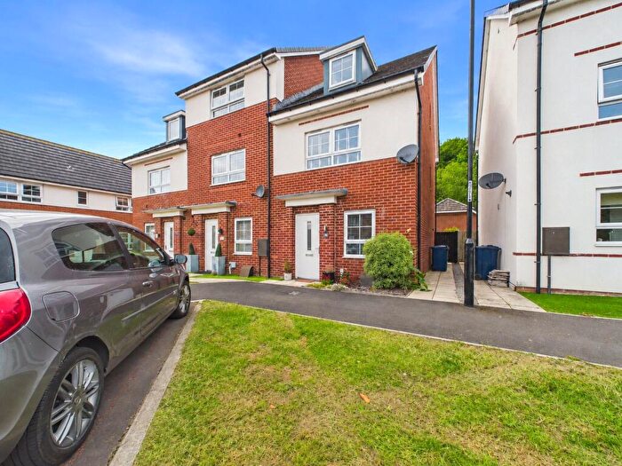 4 Bedroom End Of Terrace House For Sale In Capesthorne Road, Teal Farm, Washington, NE38
