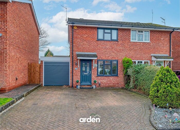 2 Bedroom Semi-Detached House For Sale In Hollyberry Close, Redditch, B98