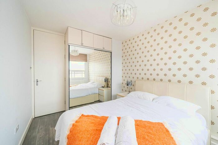 2 Bedroom Flat To Rent In Harrowby Street, Marylebone, London, W1H