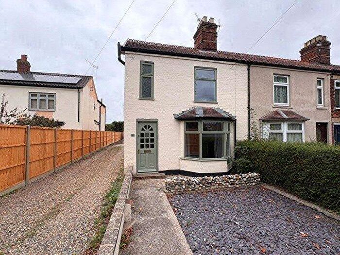 3 Bedroom End Of Terrace House To Rent In Norwich Road, Wymondham, Norfolk, NR18