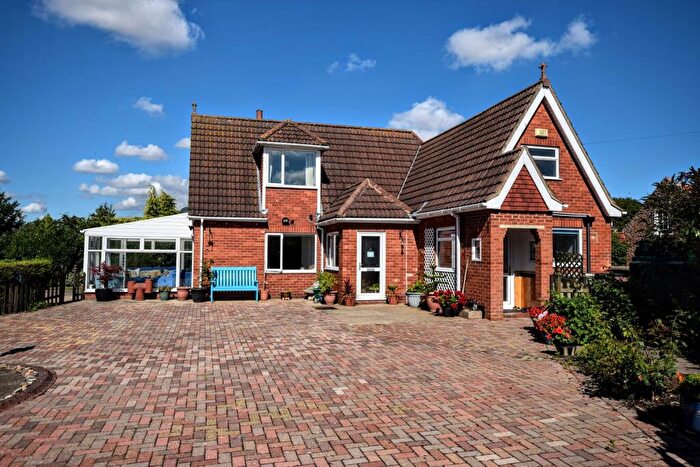 3 Bedroom Detached House For Sale In High Street, Grainthorpe, LN11