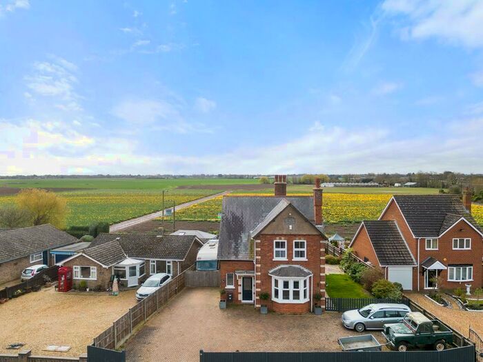 4 Bedroom Detached House For Sale In Roman Bank, Gedney Dyke, Spalding, Lincolnshire, PE12
