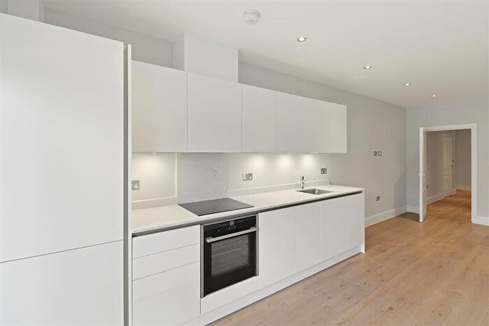 1 Bedroom Flat To Rent In St. Ives Place, London, E14