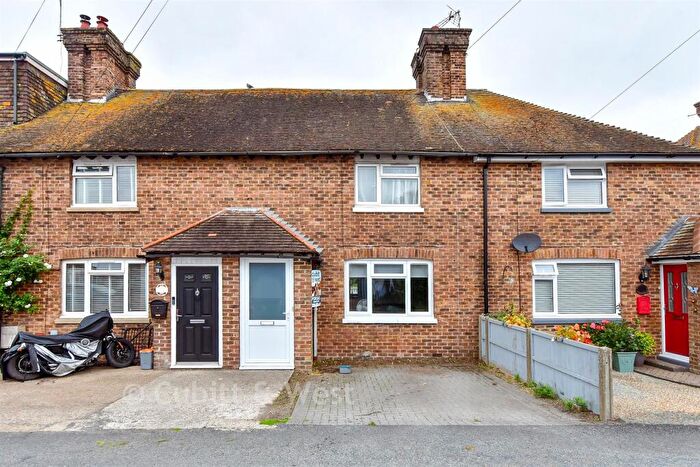 2 Bedroom Terraced House For Sale In Fitzalan Road, Arundel, West Sussex, BN18
