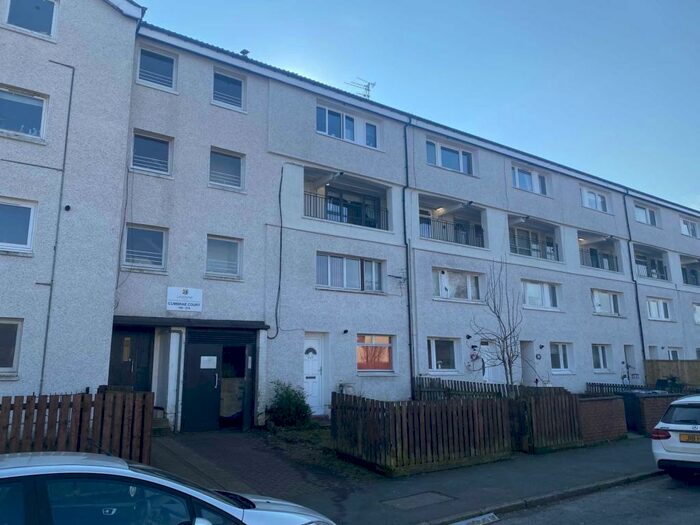 2 Bedroom Apartment To Rent In Kintyre Avenue, Linwood, PA3