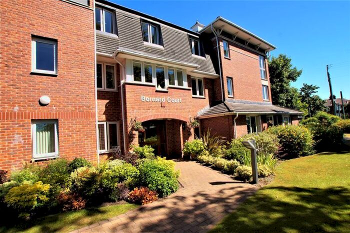 1 Bedroom Flat To Rent In Chester Road, Holmes Chapel, Crewe, CW4