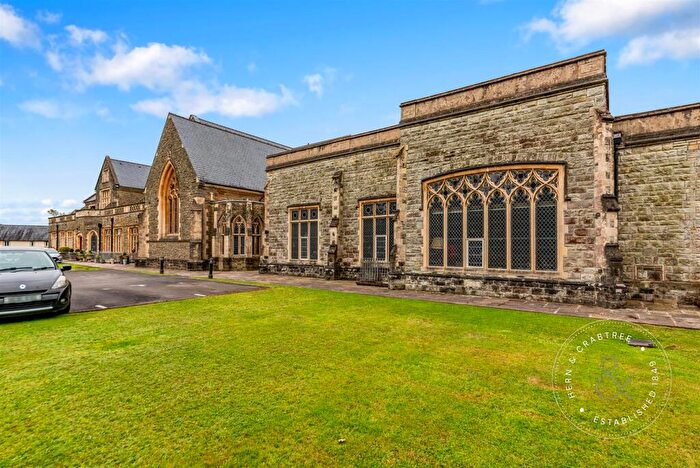3 Bedroom Duplex For Sale In The Manor, Talygarn, Pontyclun, CF72