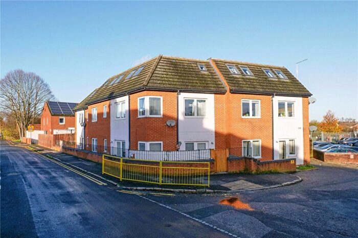 1 Bedroom Apartment For Sale In Orts Road, Reading, Berkshire, RG1