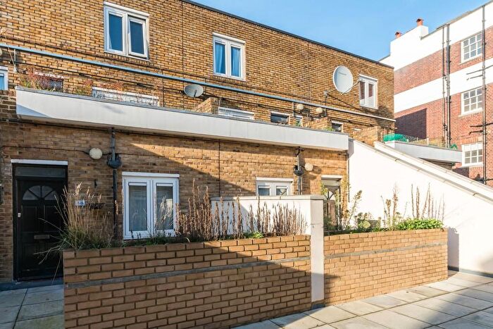 2 Bedroom Flat To Rent In Trefil Walk, Islington, N7