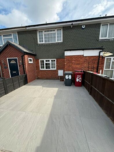 3 Bedroom Terraced House To Rent In Severn Crescent, Slough, SL3
