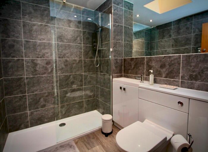 2 Bedroom Flat To Rent In Caledonian Crescent, Dalry, Edinburgh, EH11