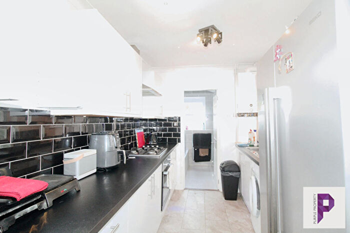 3 Bedroom Terraced House For Sale In Belmont Road, Gillingham, ME7