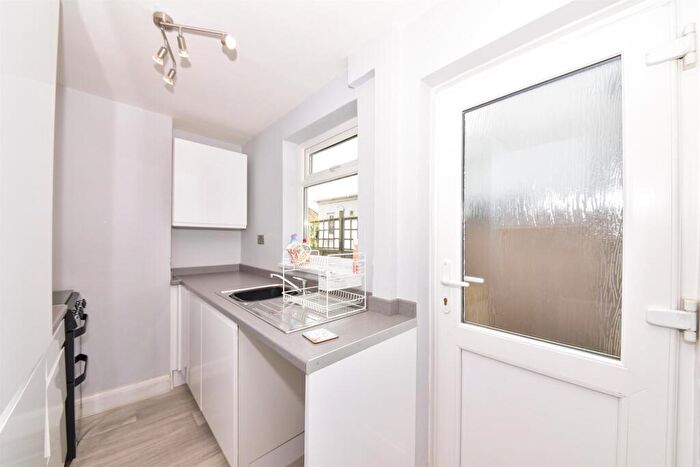 2 Bedroom Terraced House For Sale In George Street, Grantham, NG31