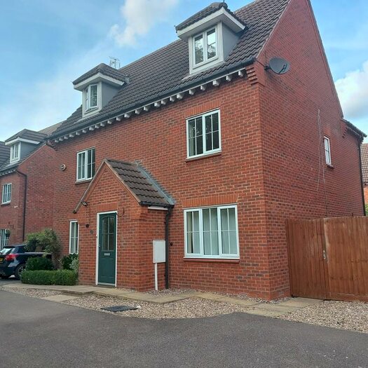 5 Bedroom Detached House To Rent In Lockside Close, Glen Parva, Leicester, Leicestershire., LE2