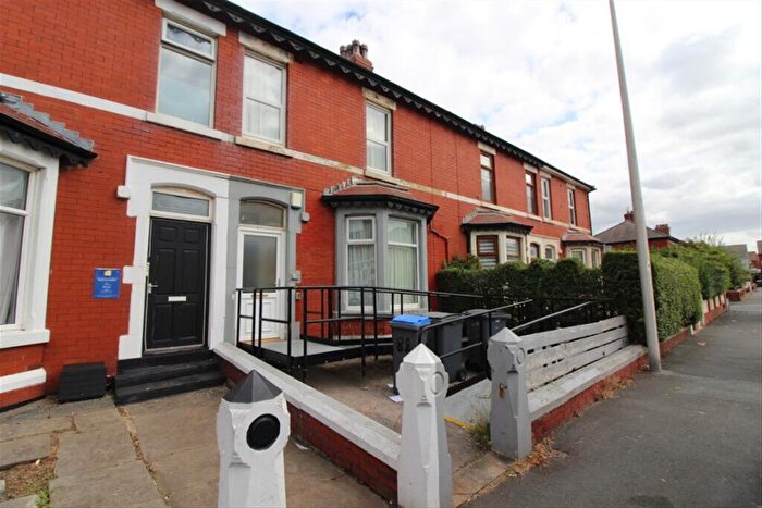 2 Bedroom Flat For Sale In Sherbourne Road, Blackpool, FY1