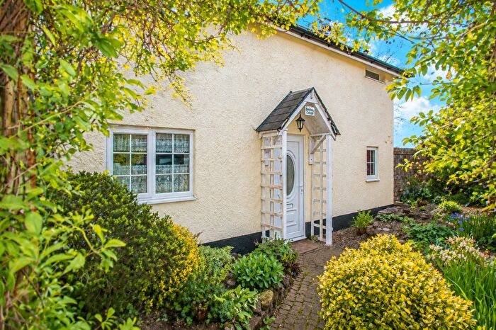 3 Bedroom Link Detached House For Sale In Russet Mews, Whimple, EX5