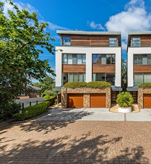 4 Bedroom Detached House For Sale In Buckler Heights, Poole, Dorset, BH14
