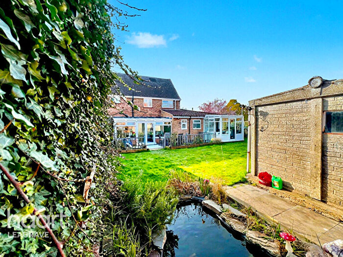 5 Bedroom Semi Detached House For Sale In Eighth Avenue, Luton, LU3