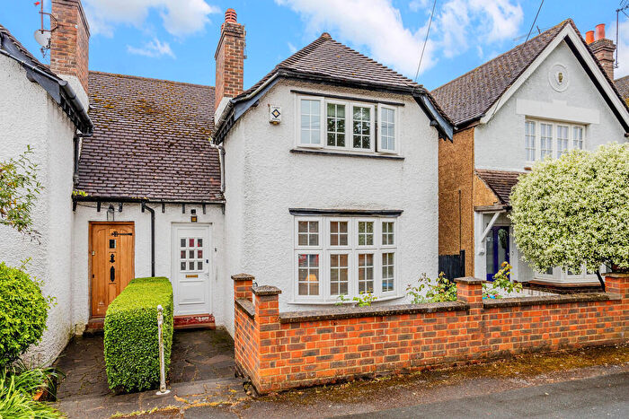 2 Bedroom Semi-Detached House To Rent In Amy Road, RH8