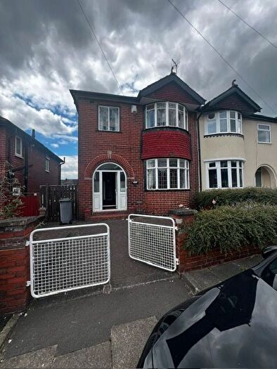 3 Bedroom Semi-Detached House To Rent In May Avenue, Tunstall, Stoke-On-Trent, ST6