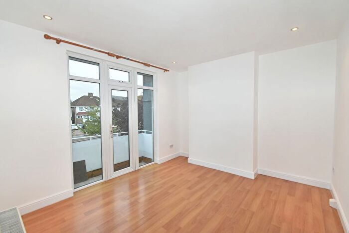 3 Bedroom Flat To Rent In Wembley, HA9